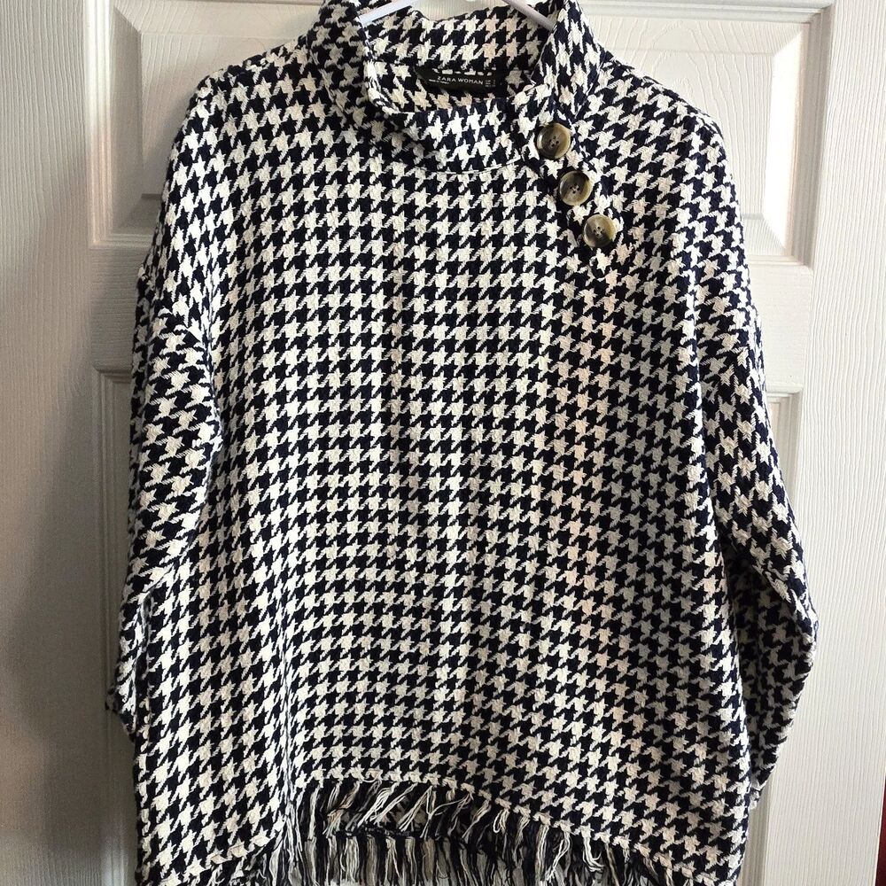 Zara Women’s Size 5  Houndstooth Shag Fringe Sweater, Black White Cowl Neck